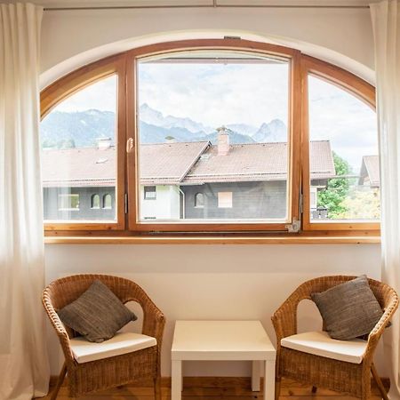 Fewo Im Blauen Haus Dg ガルミッシュ・パルテンキルヒェン エクステリア 写真